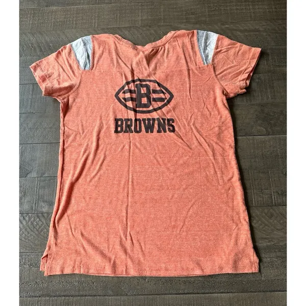 NFL Women's "Cleveland‎ Browns" Orange V Neck Short Sleeve Tee Size Medium - Image 7