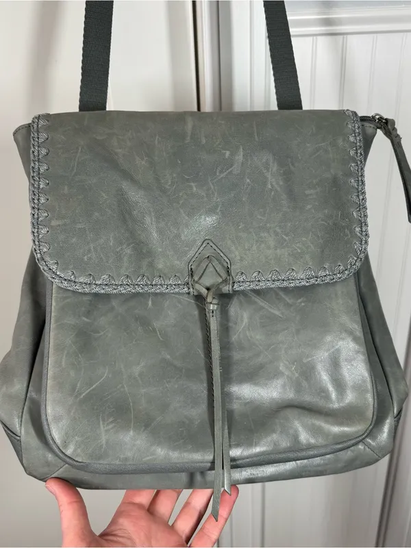 The Sak Ventura Convertible Leather‎ Backpack in distressed gray - Image 2