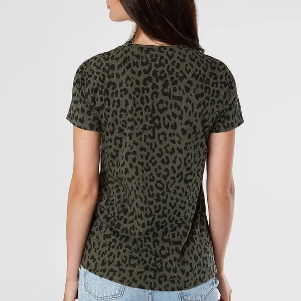 Lucky Brand Animal Print Short Sleeve Crewneck T-Shirt Olive Green Size Medium - Image 2
