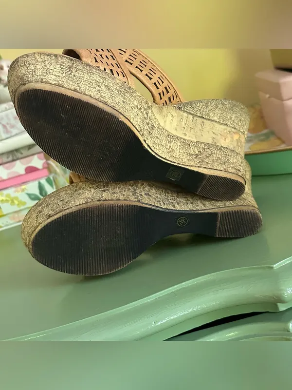 Patrizia Spring Step Tan Floral Jewel Accent Slide Platform Wedge Sandal 38/7.5 - Image 9