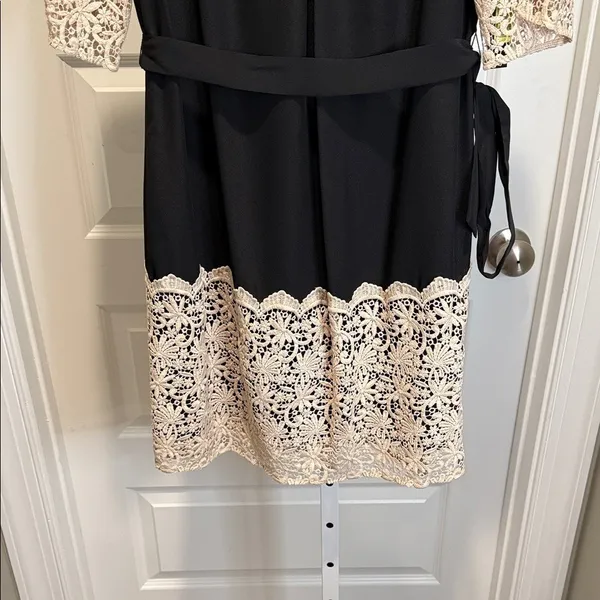 Gianni Bini Black Lace Trim Belted Dress Romantic Chic Feminine Aesthetic Small‎ - Image 9