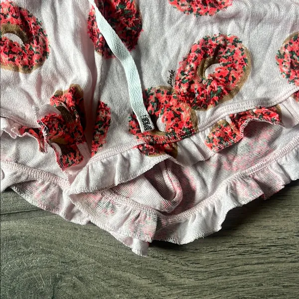 PINK Victoria's Secret Pink and Red Pajama Shorts with Ruffled Hem - Image 4