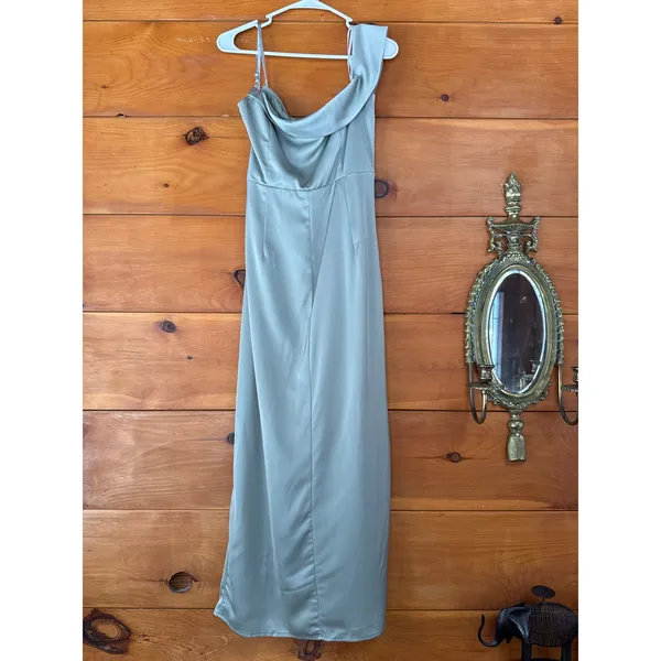 Lulus Showing Off a Little Sage Green Asymmetrical Tulip Midi Dress Wedding XS - Image 6