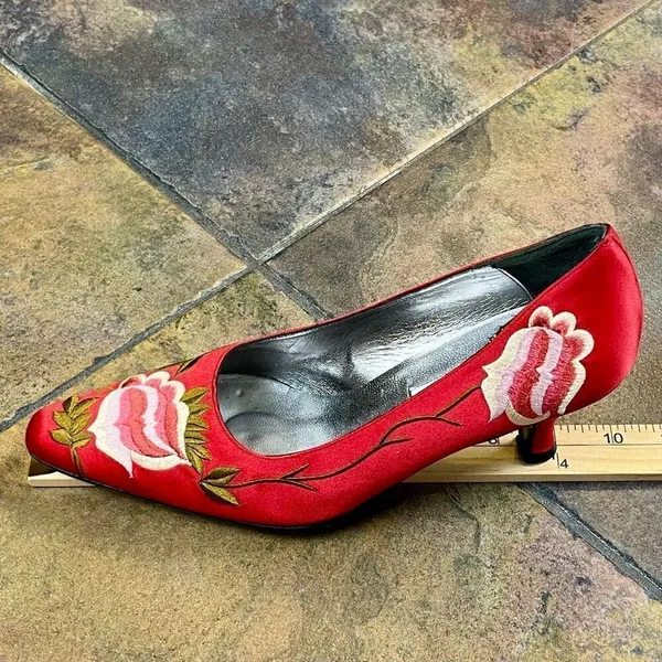 Sacha London Floral Embroidered Vintage Pumps Heels 7 - Image 11