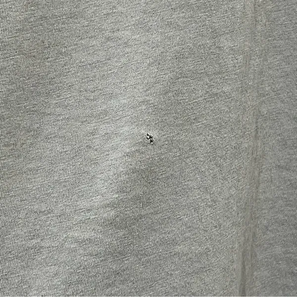 Lululemon size 6 Gray V-Neck Women's Top FLAWED - Image 9