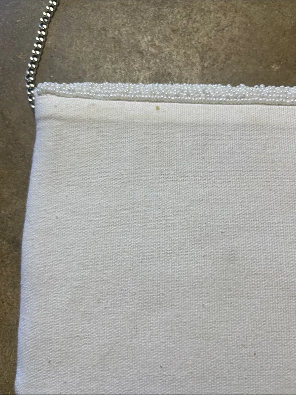 Beaded White Clutch with Red Lip Motif - Image 7