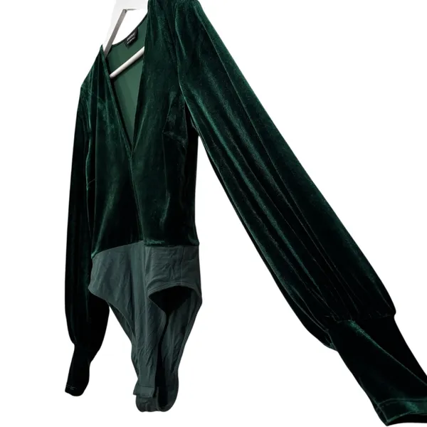 Bardot Long Sleeve Velour Green Spring Bodysuit Size Medium Women’s - Image 4