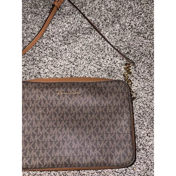 Michael Kors Jet Set Signature Brown Crossbody Bag - Image 3