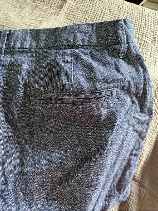 Old Navy Blue Linen-Blend Women’s Bermuda Shorts - Image 6