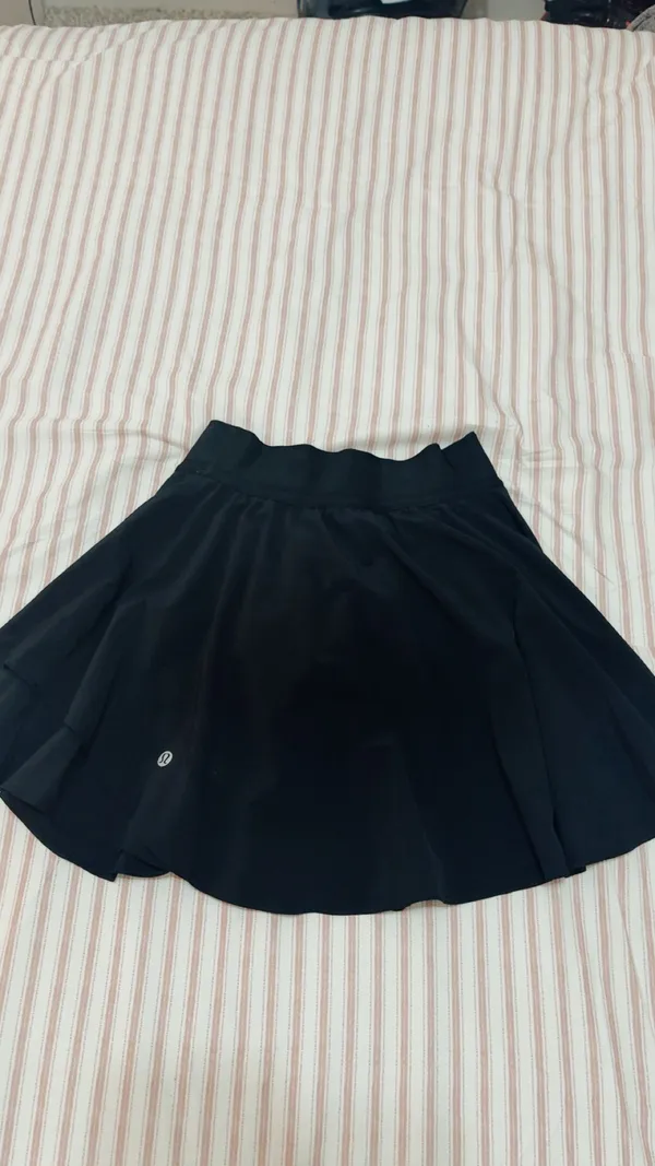 Lululemon Tennis Black Skirt - Image 4