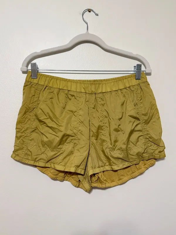 Free People Movement Sunshine bubble hem shorts size medium - Image 2