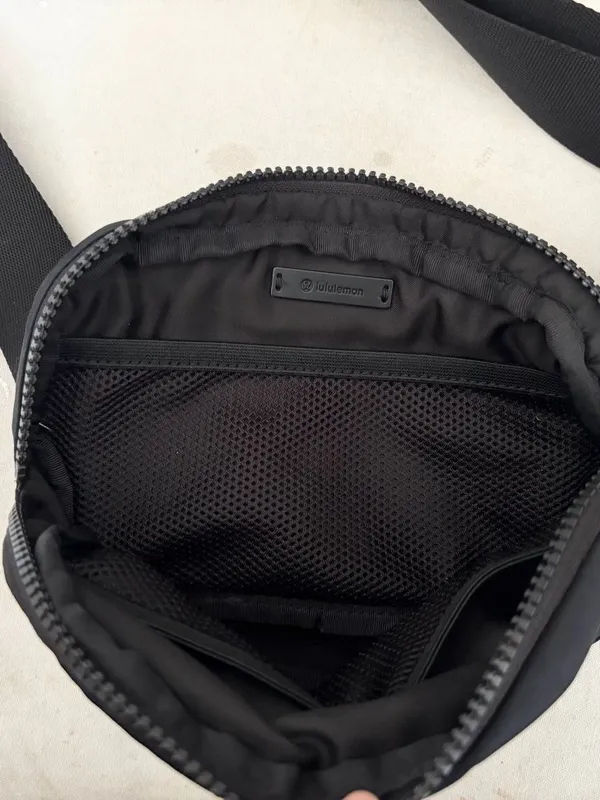 Lululemon Everywhere Belt Bag, Black - Image 2