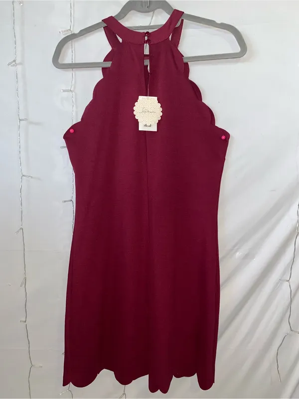 Soprano Scalloped-Hem Mini Dress in Burgundy - Image 4