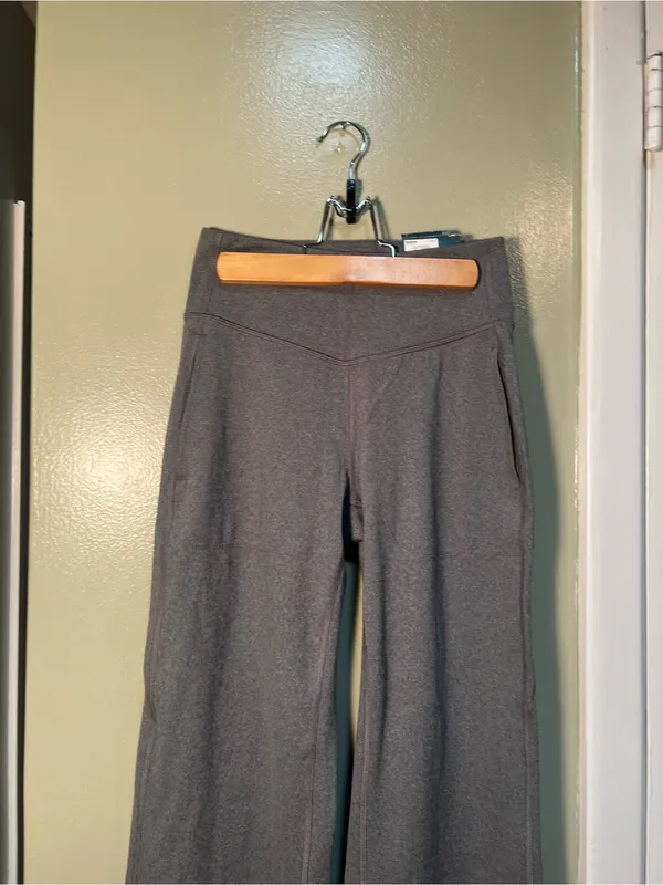 Tek Gear Women’s Size Small Ultrastretch Flare Leg Pants Charcoal Gray High Rise - Image 3