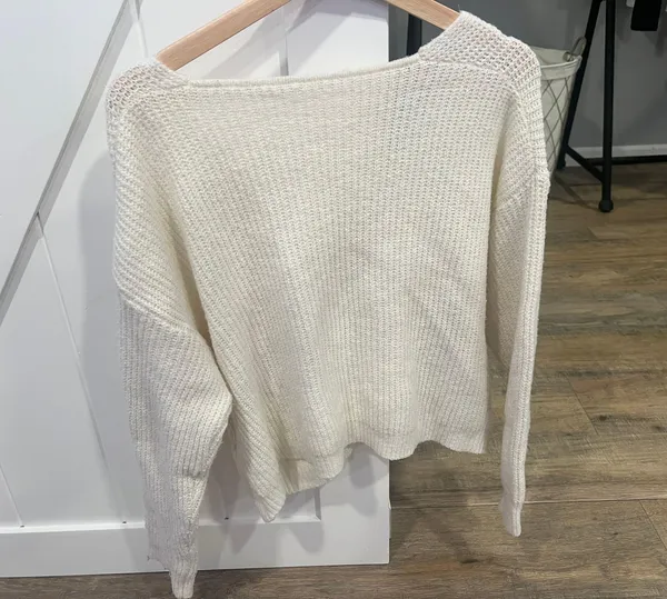 Amazon sweater - Image 4