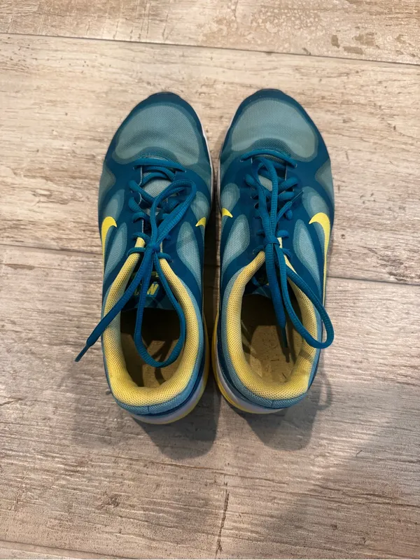 Nike Teal & Yellow Dual Fusion Athletic Training Sneakers - Image 2