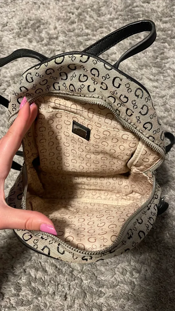 Guess gray/black Mini Backpack - Image 6