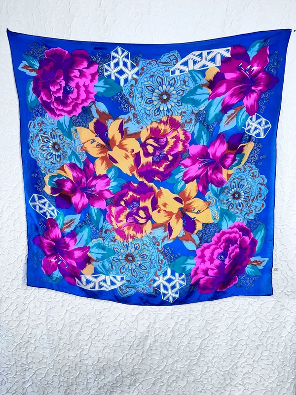Vintage Triangle Silk Scarf 28x29 Lightweight Geometric Soft - Image 6