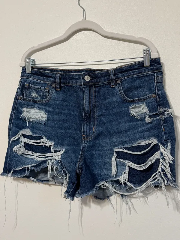 AE Mom Shorts Size 14 Denim Dark Wash Stretch American Eagle - Image 3