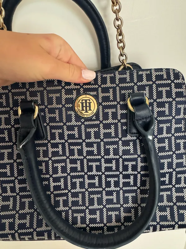 Tommy Hilfiger Purse - Image 2