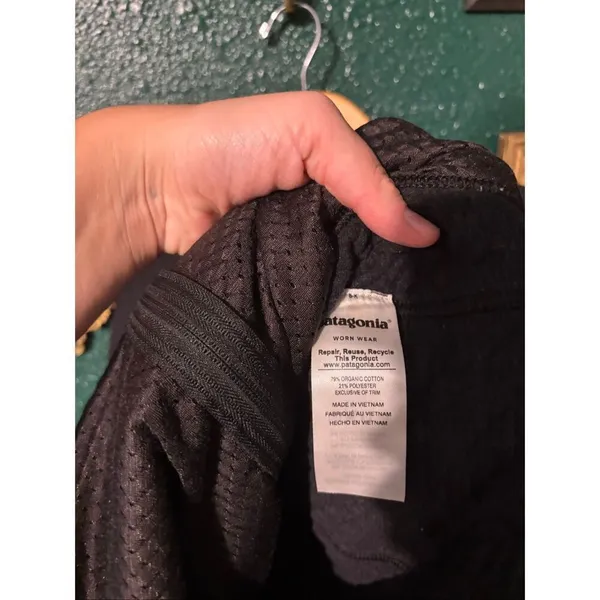 Patagonia Black Quilted Full Zip Hoodie Sz Small - Image 5