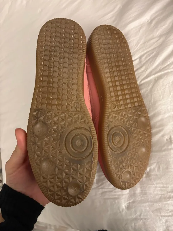 Pink sneakers Size 9 - Image 3