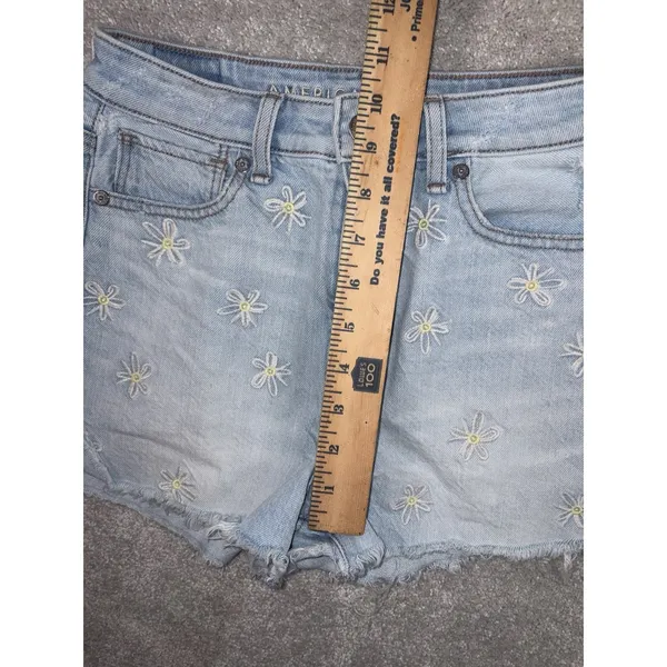American Eagle Women's‎ Mom Shorts Size 00 Embroidered Daisies - Image 7