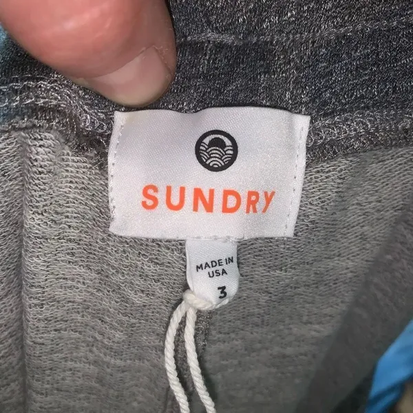 Sundry 3/L relaxed gray camo jogger sweatpants - Image 2