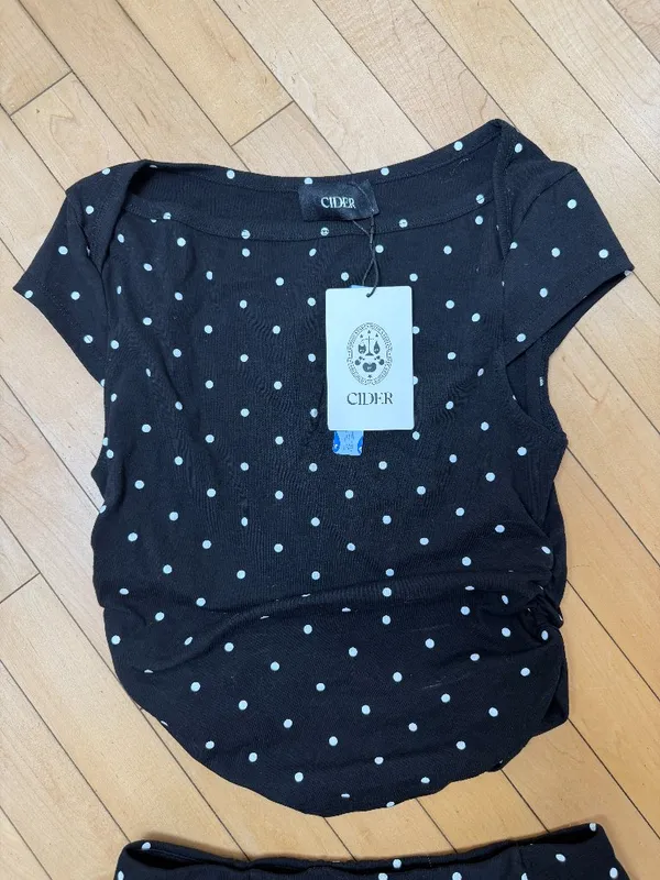 Cider Polka Dot Boat Neck Ruched Tee & Mini Skort Set NEW NWT Size small - Image 5