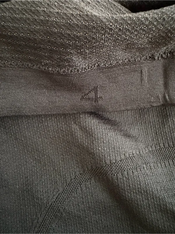 Lululemon Swiftly Tech Long Sleeve Size 4 - Image 4