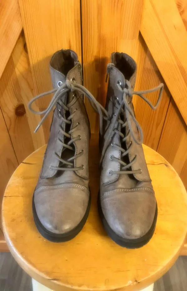 Maurice's Gray Brenda Lace Up Combat Boots Size 8.5 - Image 2