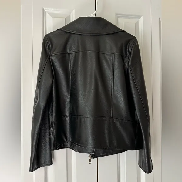 Elizabeth and James Kohl's Women's Faux Leather Moto Jacket Black Size S - Image 2