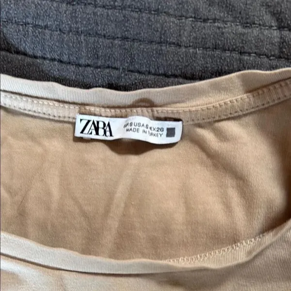 Zara Classic Tan Sleeveless Crop Top. Size Small. - Image 4