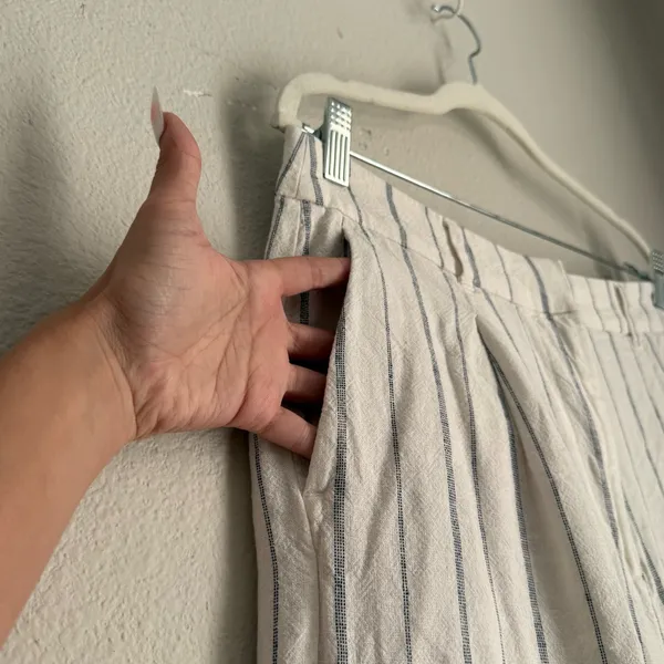 Old Navy Linen blend pants | Lagenlook | front and back pockets | Beachy Boho - Image 2