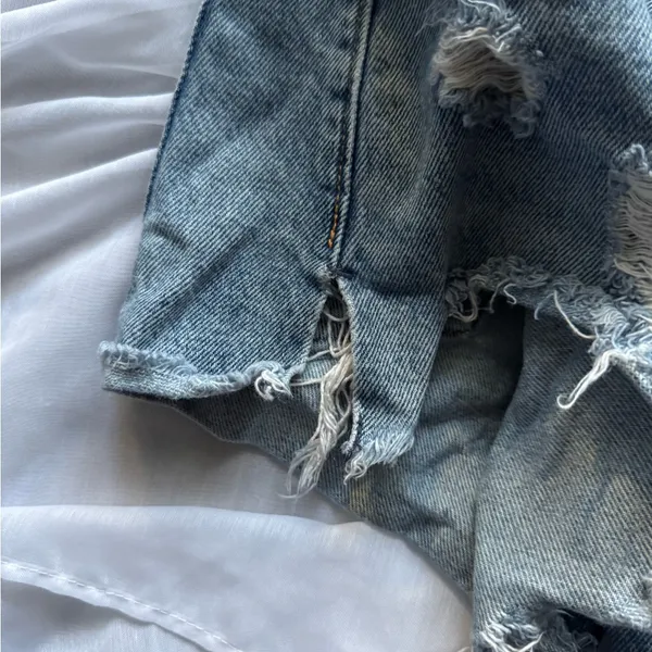 Abercrombie & Fitch Annie High Rise Short - Image 4