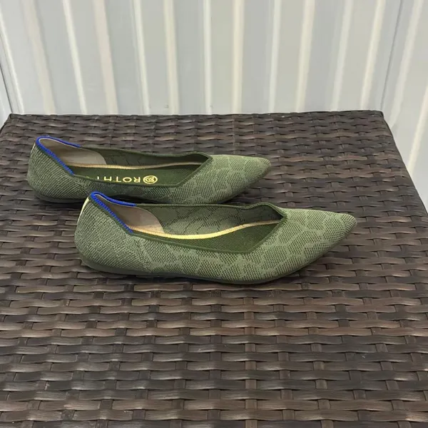 Rothy’s The point flats in Safari green giraffe print women’s size 8 - Image 2