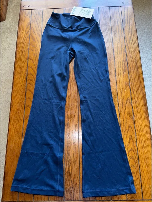 Lululemon Groove NULU Flared Pant High Rise 30” True Navy Size 4 NWT - Image 3