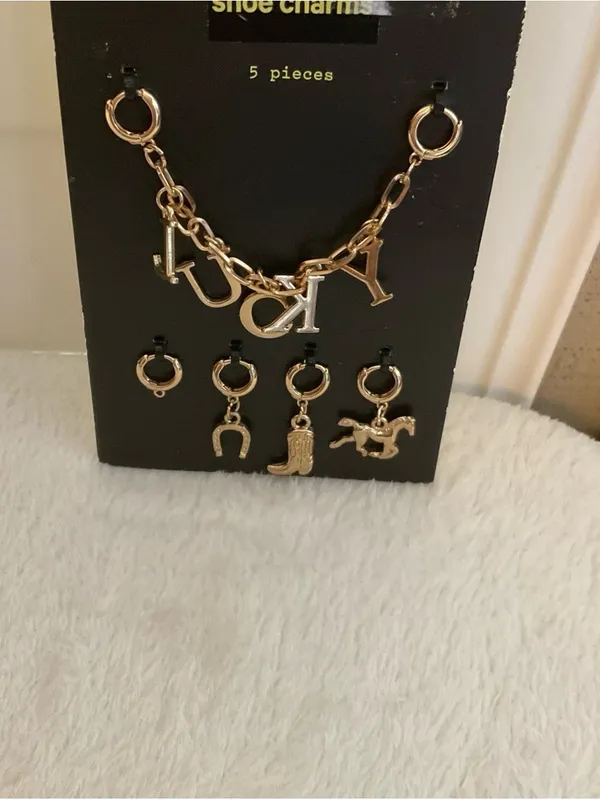 art class Gold Western Letter Shoe Charm Set - Image 3