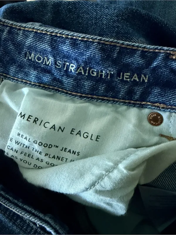 American Eagle Outfitters Distressed Blue Ripped Women’s Mom Straight Jeans - Image 4