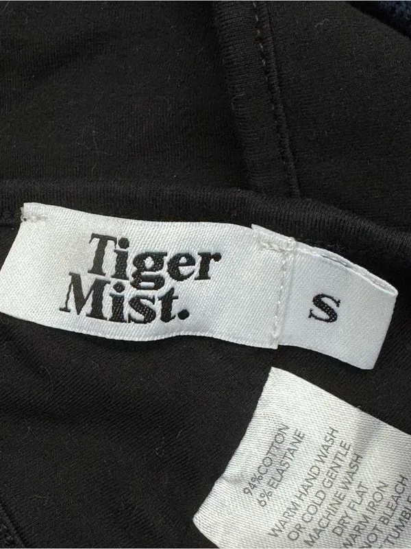 Tiger Mist Black Tie Cropped Top Women’s Small - Image 3