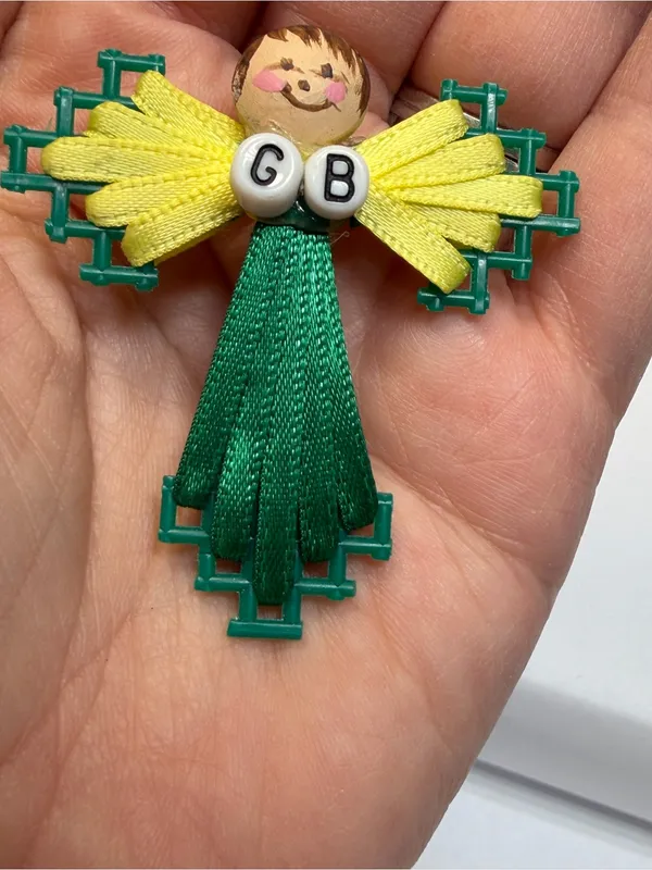 Vintage Handmade Green Bay Packers Angel Brooch Pin Plastic Canvas Folk Art - Image 4
