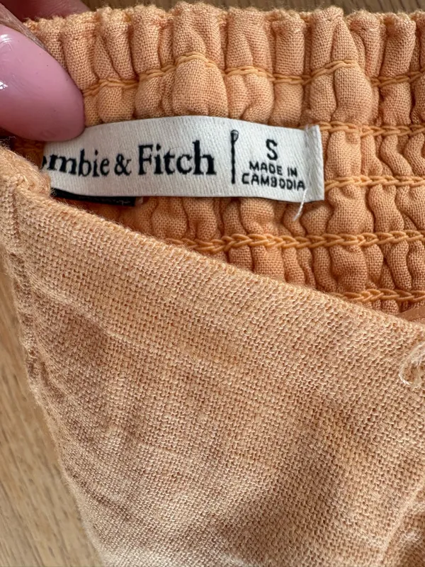 Abercrombie & Fitch Peach Smocked Halter Top - Image 5