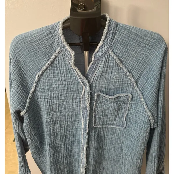 Aerie Women's Blue Gauze Button Down Long Sleeve Shirt Size XS - Image 2