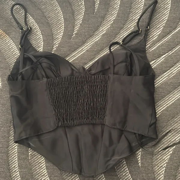 EUC Urban Outfitters cropped corset Top - Image 4
