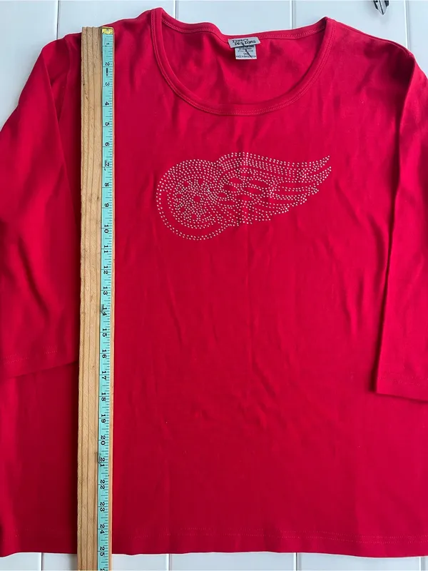 Isaac’s Design Detroit Red Wings Hockey 3/4 Sleeve Rhinestone Top, Size 1XL - Image 5