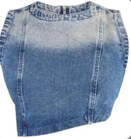 Pretty Little Thing Size Medium curve vest - Image 5