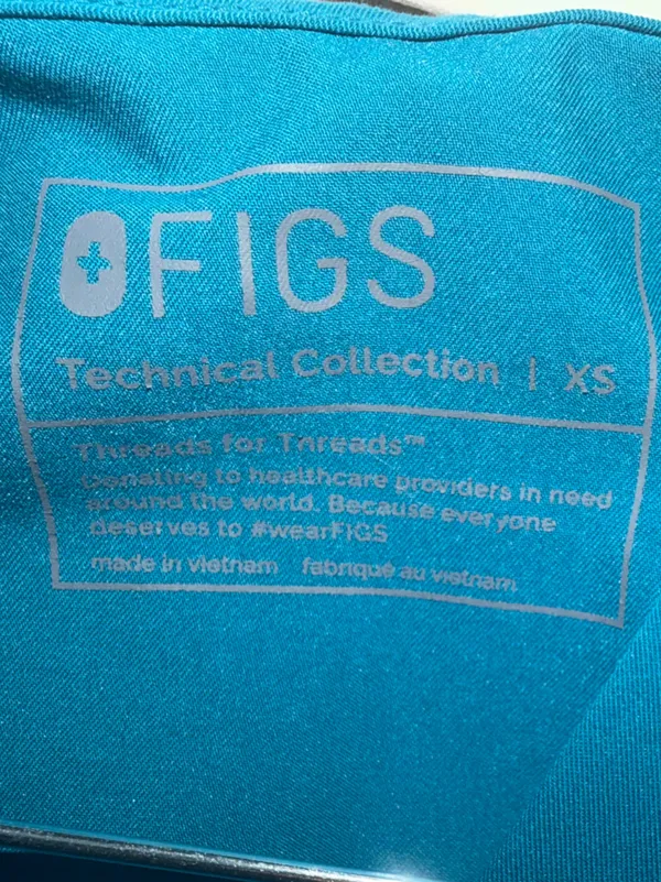 2 FigsScrub tops - Image 8