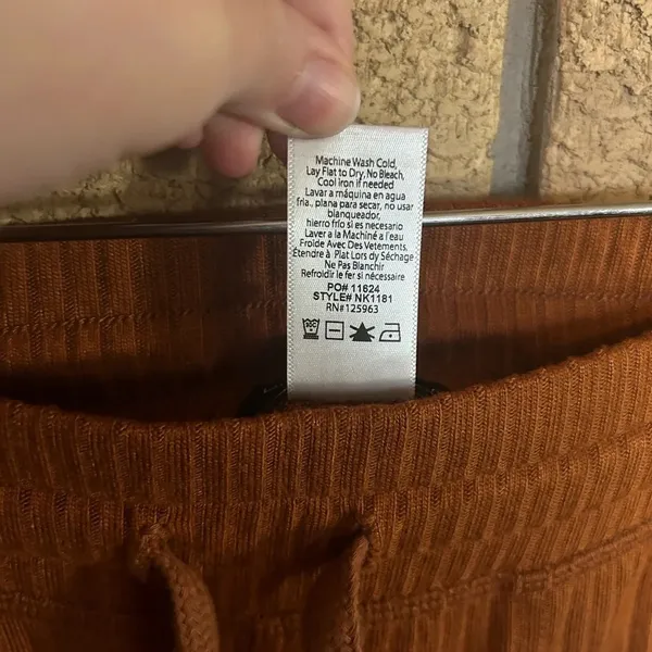 BEYOND YOGA Free Flow Wide-Leg Cropped Ribbed Pants Burnt Orange Size XS NWOT - Image 2