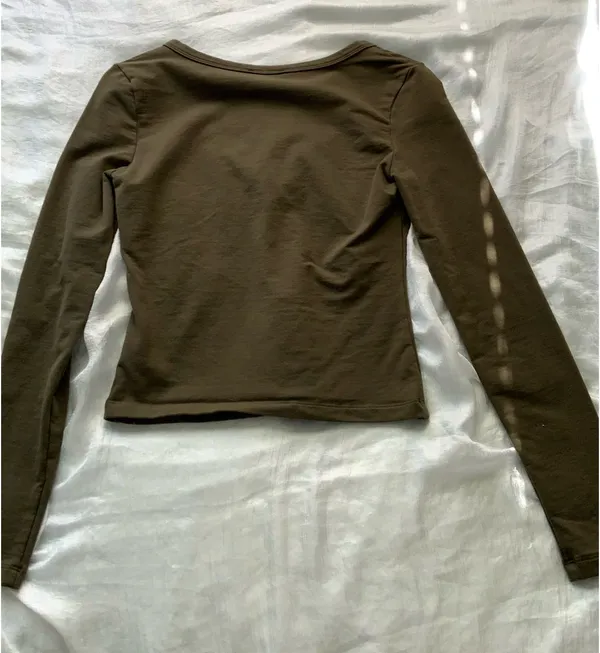 Edikted Green Long Sleeve Crop Top - Image 3