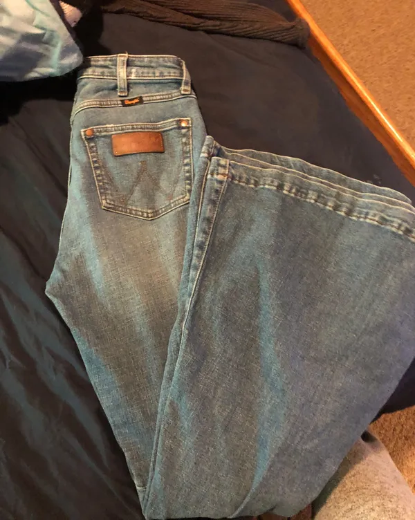 Wrangler Flare Jeans - Image 2